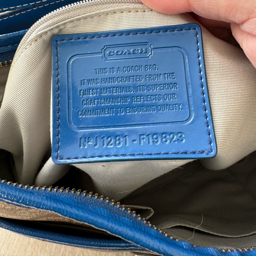 Coach purse like new - Picture 4 of 4